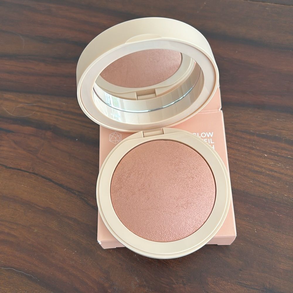 EM Cosmetics Radiant Veil Blush in Magic Hour pink sparkles lightweight NWT